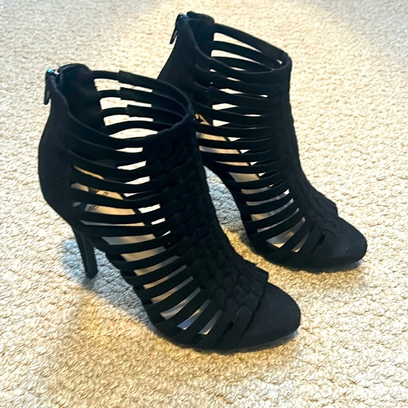 Fergalicious Black woven heels size 7M - Picture 1 of 6